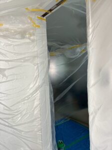 雨漏りによる床下カビ取り工事 養生
