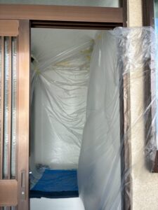 雨漏りによる床下カビ取り工事 養生