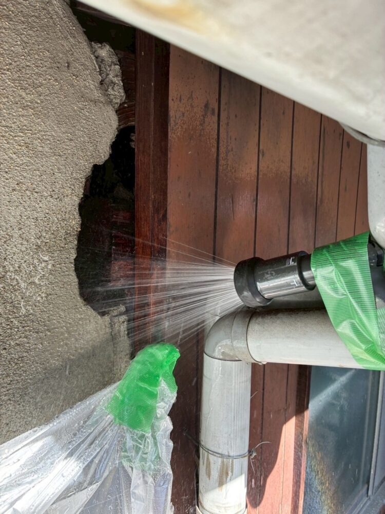 東大阪市若江東町にて雨漏り修理・散水検査〈一階和室天井からの雨漏り〉 施工後