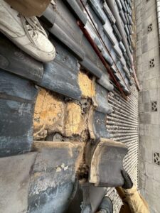 奈良県大和郡山市にて散水調査・雨漏り修理 施工前